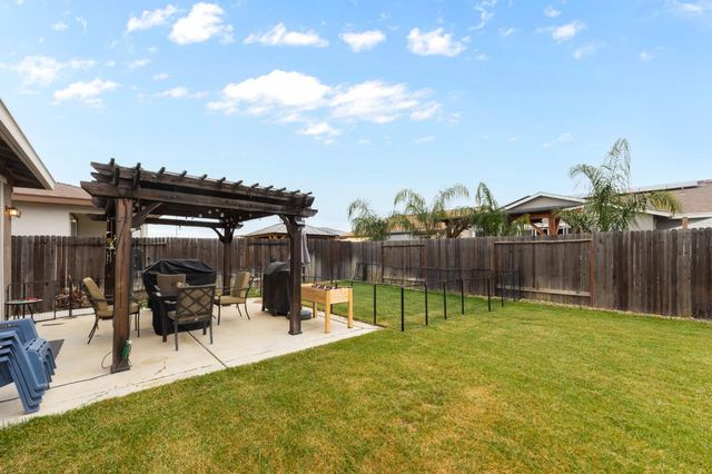 1552 Egyptian Way, Olivehurst, CA 95961