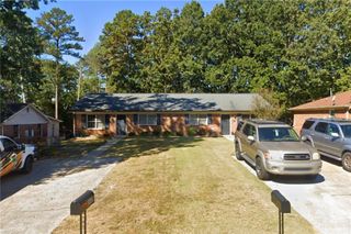 847 Saint Charles Court, Lawrenceville, GA 30046