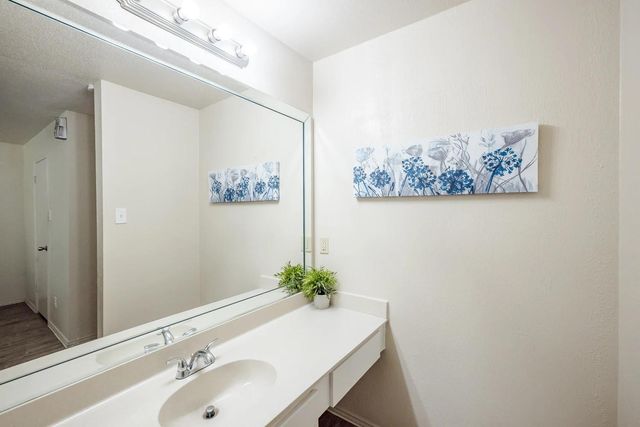 10401 Lamar Boulevard N C204, Austin, TX 78753