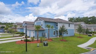852 CAPITOL Parkway, Jacksonville, FL 32218