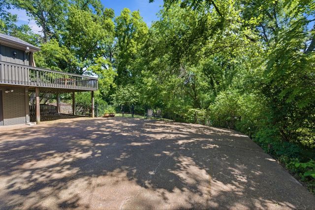 934 Giant Oak Dr, Nashville, TN 37217