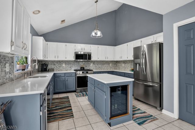 33 Summit Rd, Green Twp., NJ 07821