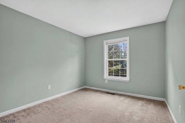 33 Summit Rd, Green Twp., NJ 07821