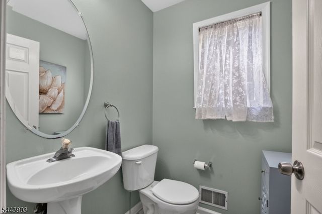 33 Summit Rd, Green Twp., NJ 07821