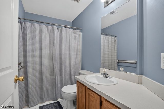33 Summit Rd, Green Twp., NJ 07821