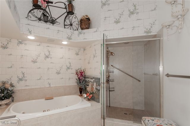 26 Haskell Drive, Bratenahl, OH 44108