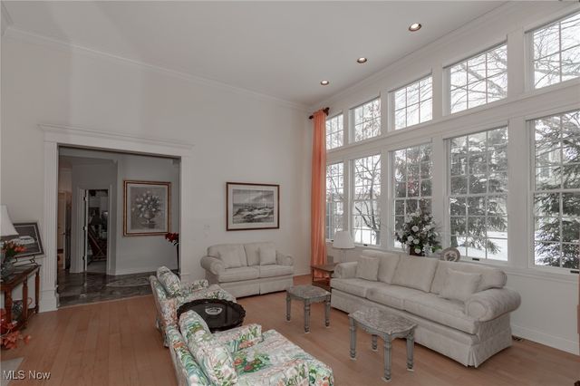 26 Haskell Drive, Bratenahl, OH 44108