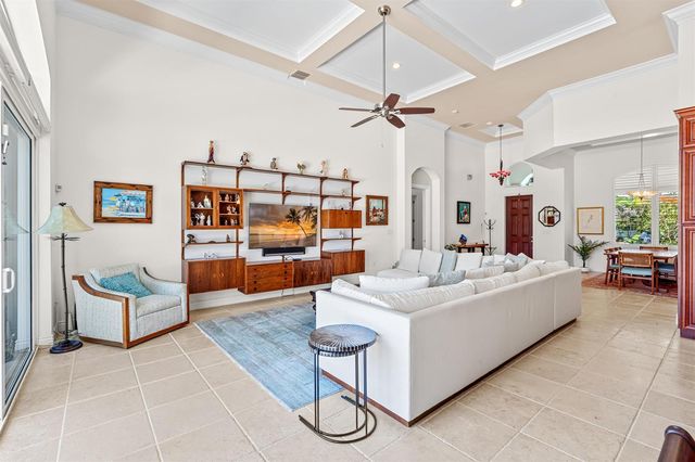 2760 NE 51st Street, Lighthouse Point, FL 33064