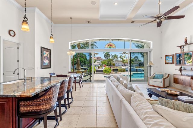 2760 NE 51st Street, Lighthouse Point, FL 33064
