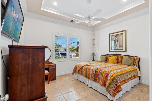 2760 NE 51st Street, Lighthouse Point, FL 33064