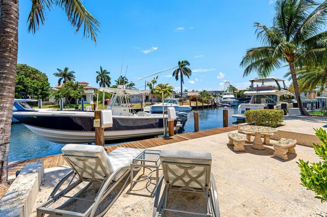 2760 NE 51st Street, Lighthouse Point, FL 33064