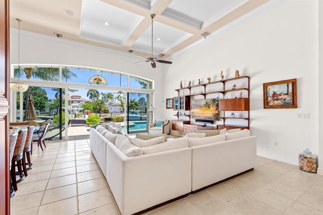 2760 NE 51st Street, Lighthouse Point, FL 33064