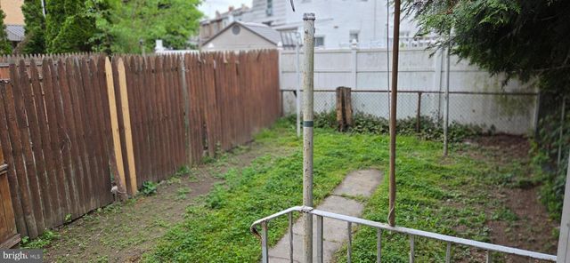 143 GRAND ST, Trenton, NJ 08611