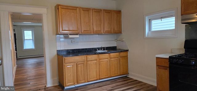 143 GRAND ST, Trenton, NJ 08611
