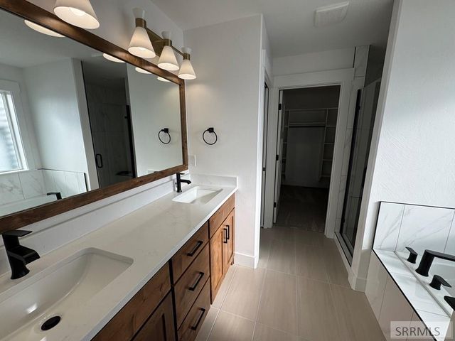 1574 N 845 E, Shelley, ID 83274