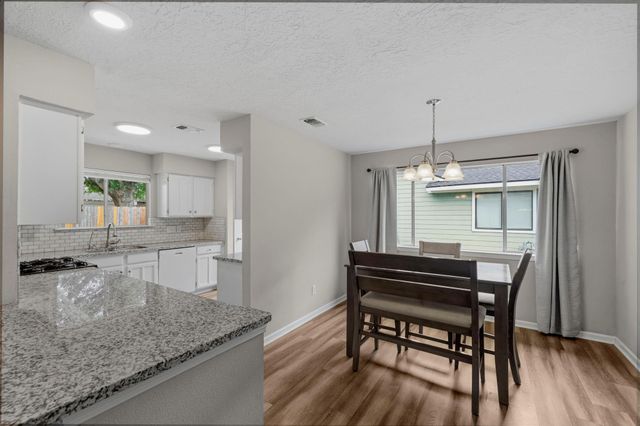 7235 Sonnet Glen Lane, Houston, TX 77095