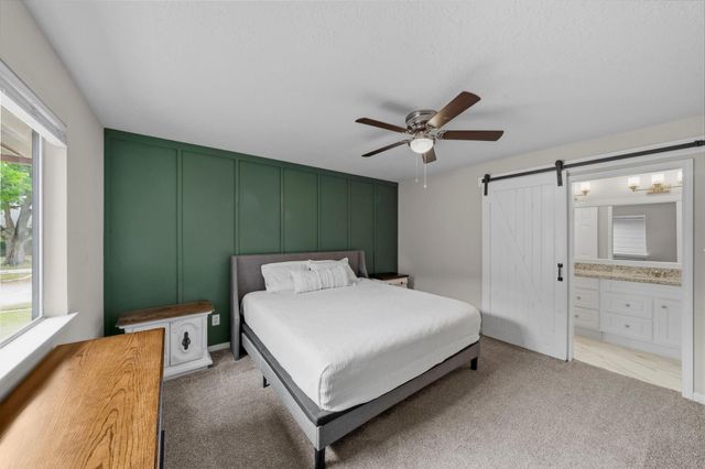 7235 Sonnet Glen Lane, Houston, TX 77095