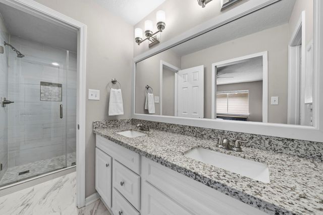 7235 Sonnet Glen Lane, Houston, TX 77095