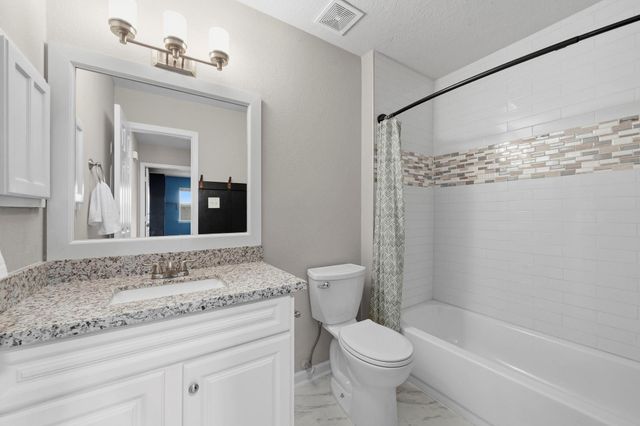 7235 Sonnet Glen Lane, Houston, TX 77095