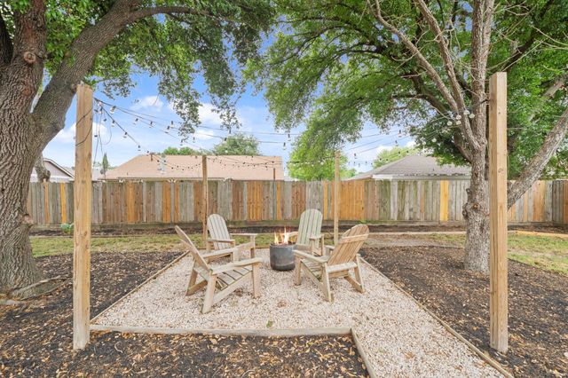 7235 Sonnet Glen Lane, Houston, TX 77095