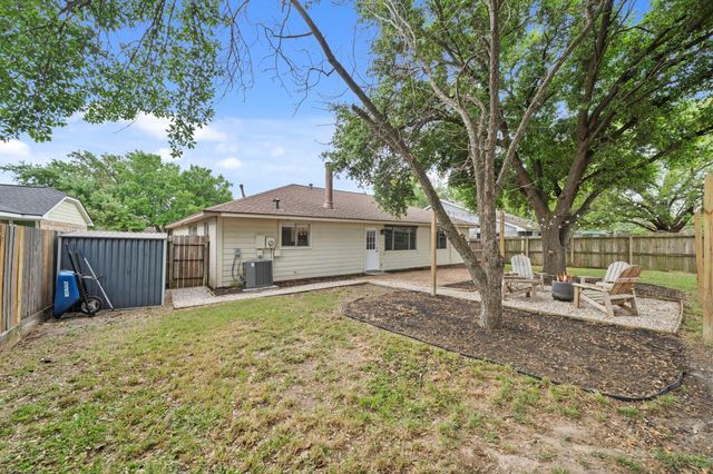 7235 Sonnet Glen Lane, Houston, TX 77095