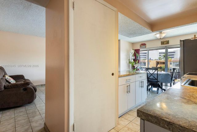 9350 W Flagler Street 208B, Miami, FL 33174
