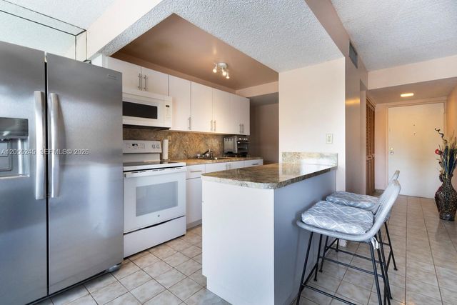 9350 W Flagler Street 208B, Miami, FL 33174