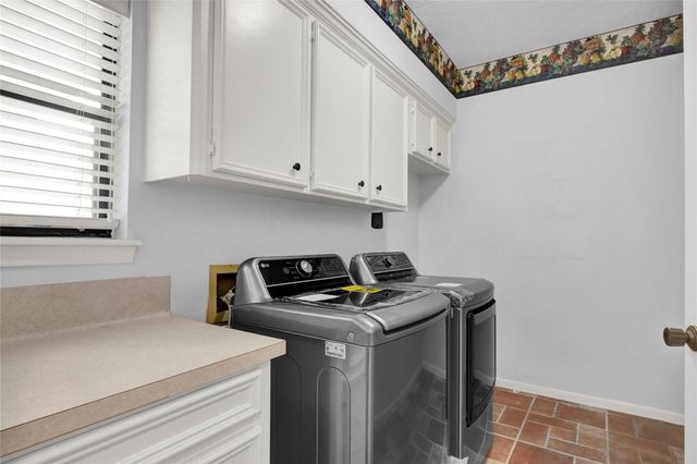 611 N Hickory Street, Tomball, TX 77375