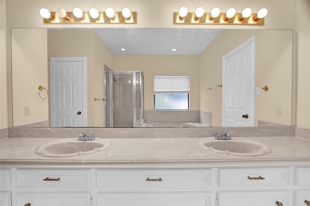 611 N Hickory Street, Tomball, TX 77375