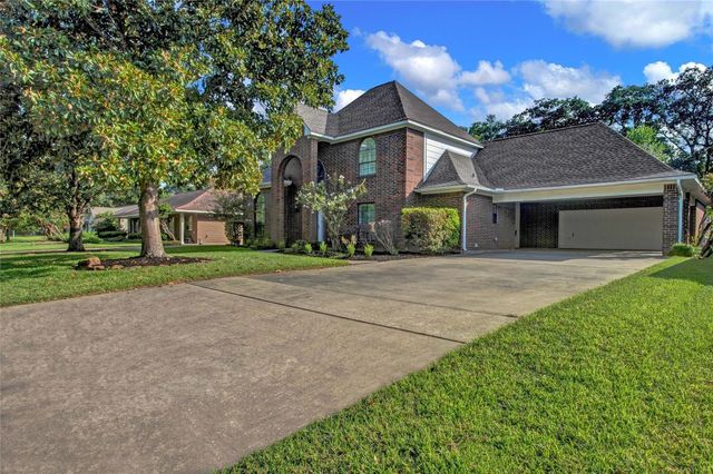 611 N Hickory Street, Tomball, TX 77375