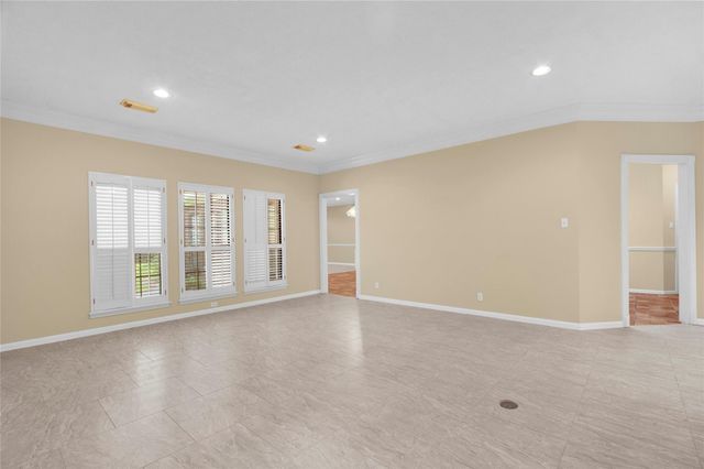 611 N Hickory Street, Tomball, TX 77375