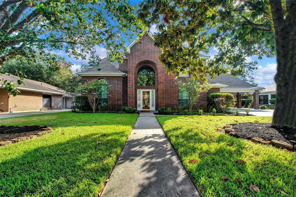 611 N Hickory Street, Tomball, TX 77375