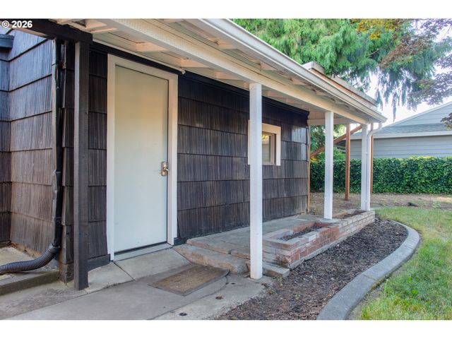 6204 Ne WILLOW St, Portland, OR 97213