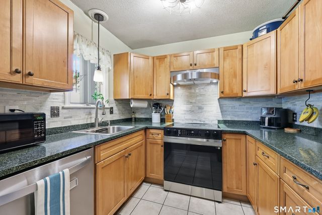 75 Rosemary Lane 75, Newington, CT 06111
