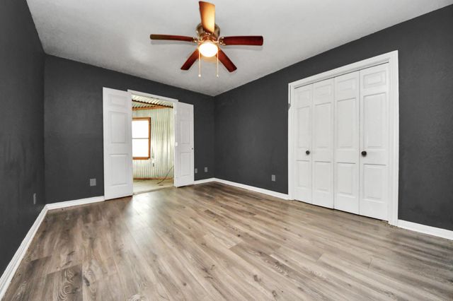5001 Glenhaven Drive, Baytown, TX 77521