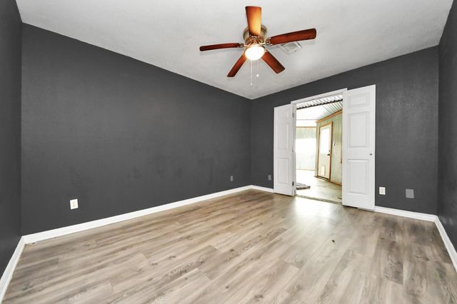 5001 Glenhaven Drive, Baytown, TX 77521