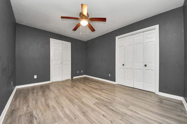 5001 Glenhaven Drive, Baytown, TX 77521