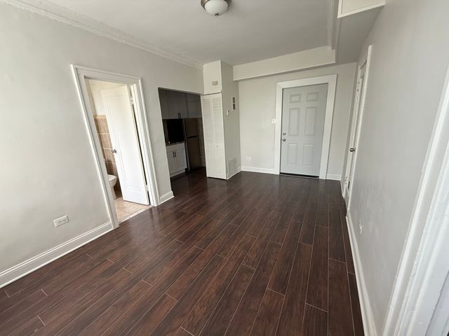 3420 W Irving Park Avenue 24, Chicago, IL 60618
