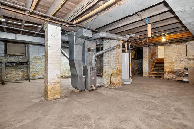 2010 16th STREET, Racine, WI 53403