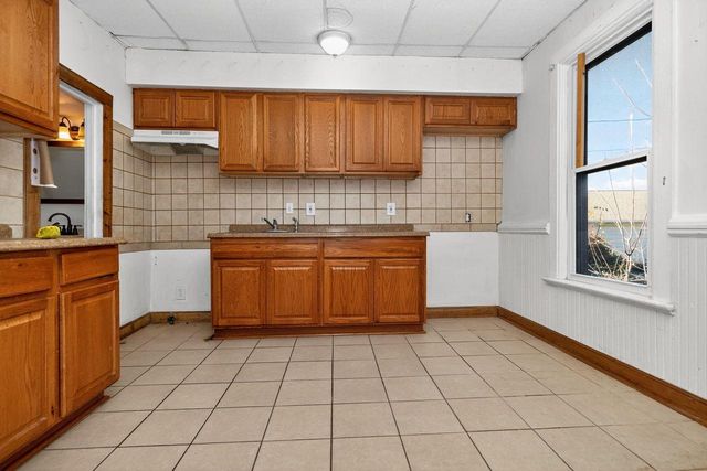 2010 16th STREET, Racine, WI 53403