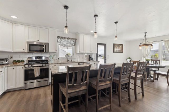 N9332 MULHOLLAND LANE, Appleton, WI 54915