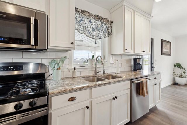 N9332 MULHOLLAND LANE, Appleton, WI 54915