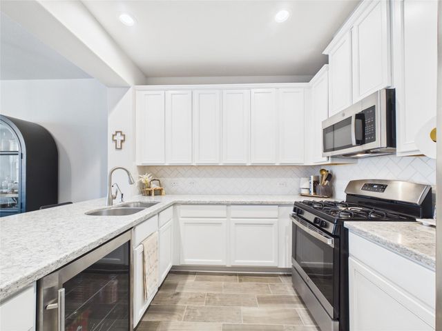 5530 Clarendon Hills Court, Pasadena, TX 77505