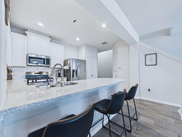 5530 Clarendon Hills Court, Pasadena, TX 77505