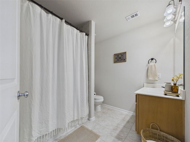 5530 Clarendon Hills Court, Pasadena, TX 77505