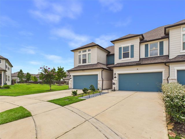 5530 Clarendon Hills Court, Pasadena, TX 77505