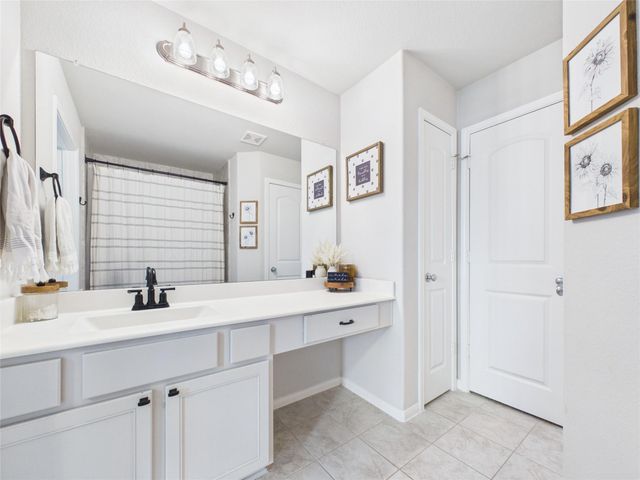 5530 Clarendon Hills Court, Pasadena, TX 77505