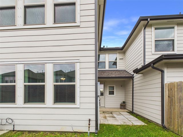 5530 Clarendon Hills Court, Pasadena, TX 77505