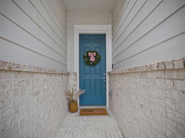 5530 Clarendon Hills Court, Pasadena, TX 77505