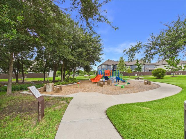 5530 Clarendon Hills Court, Pasadena, TX 77505
